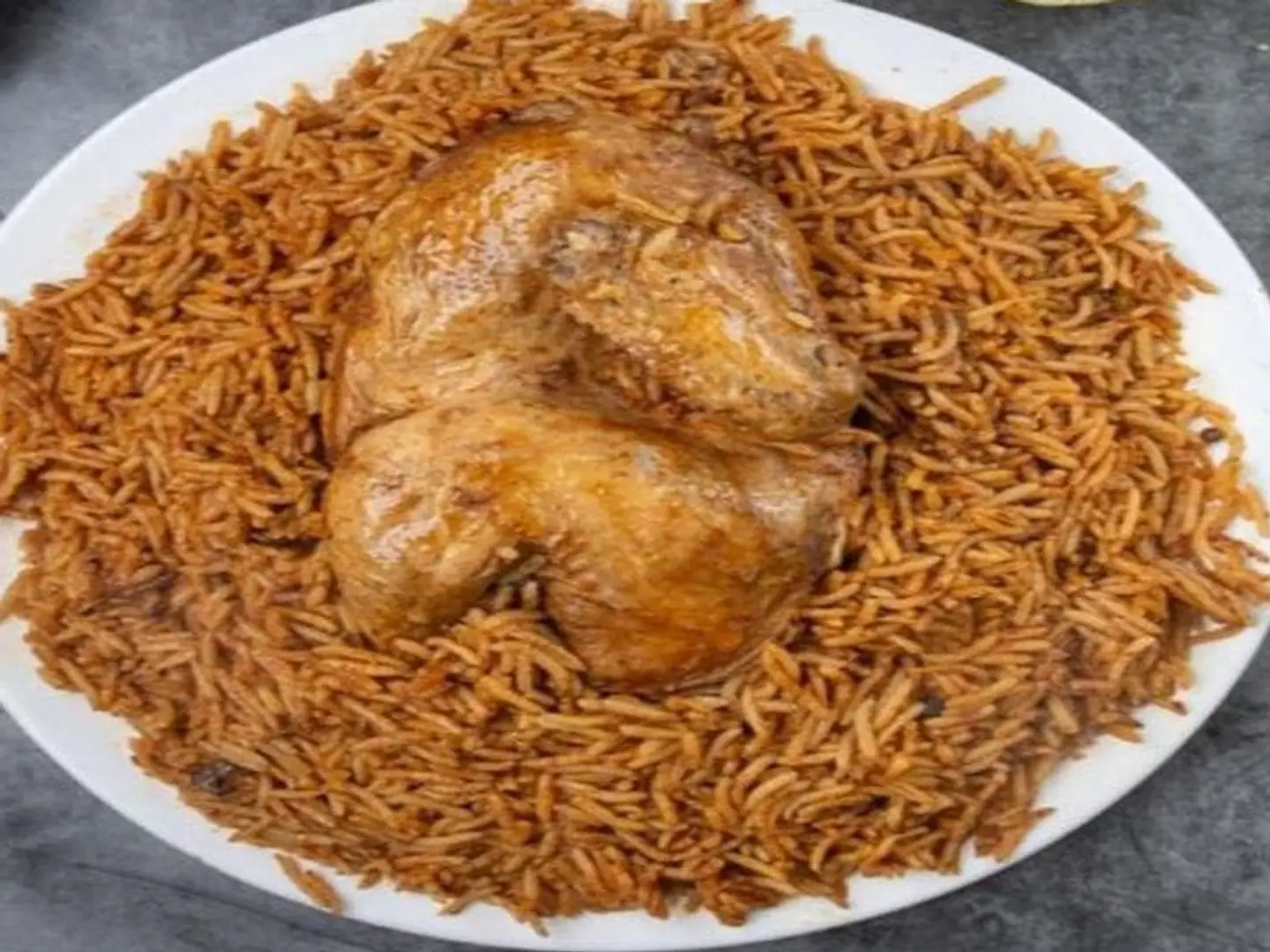 نصف حبه مضغوط رز ابو بنت احمر