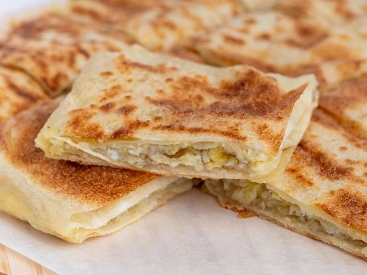 مطبق حلو جبنة