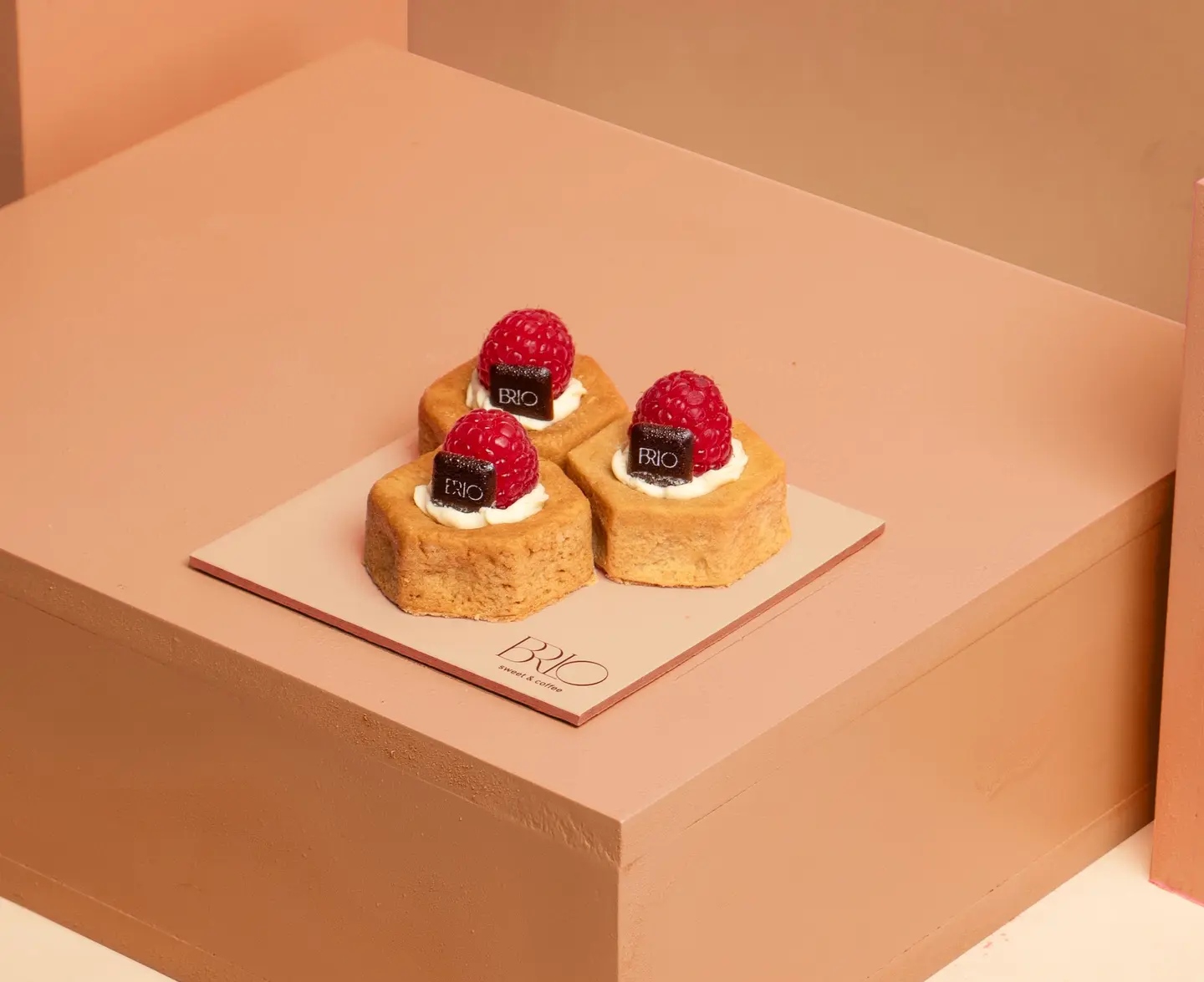 Tart Hony 3 Pic