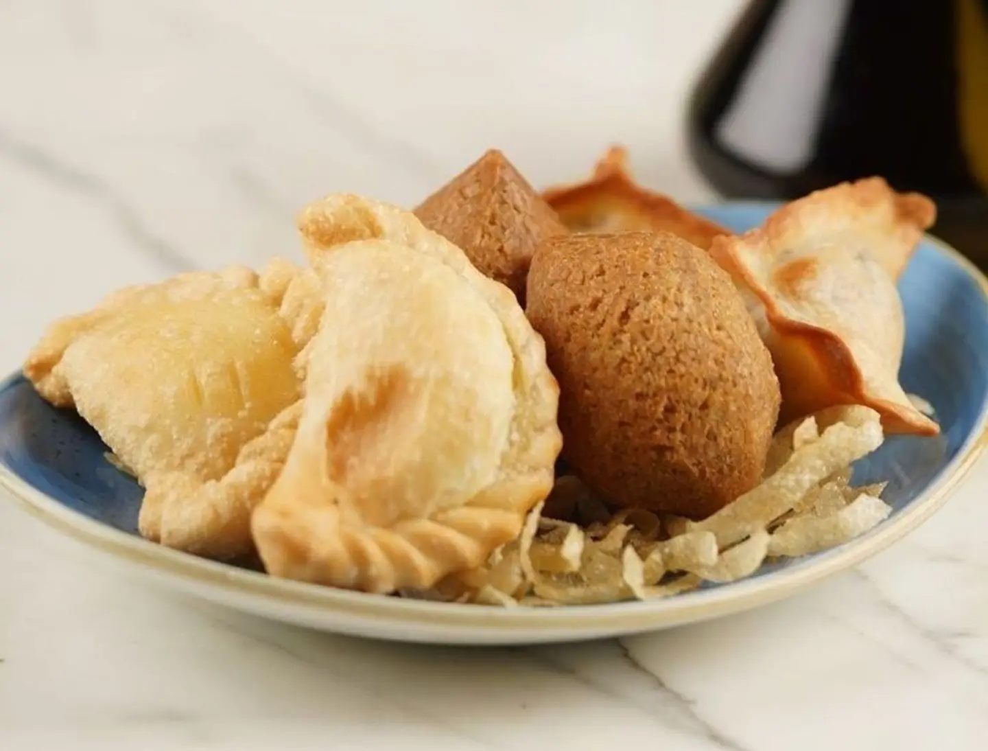 Mixed Savories Platter (6 Pieces)
