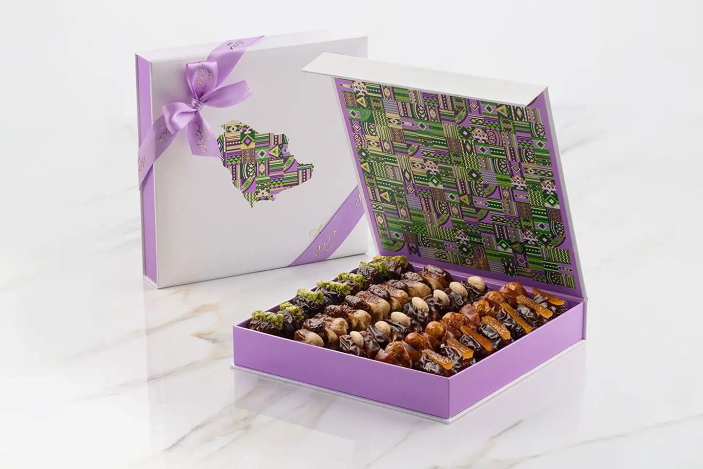 Ksa Watan Box Purple Filled Dates Medium