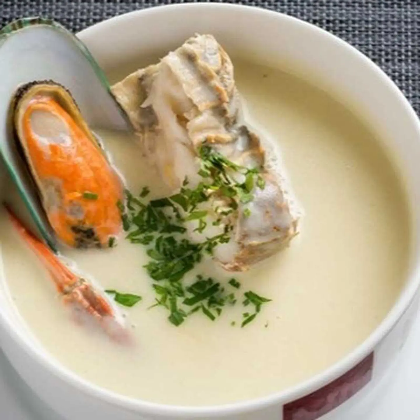 شوربة البولبايس ( البيضاء)
