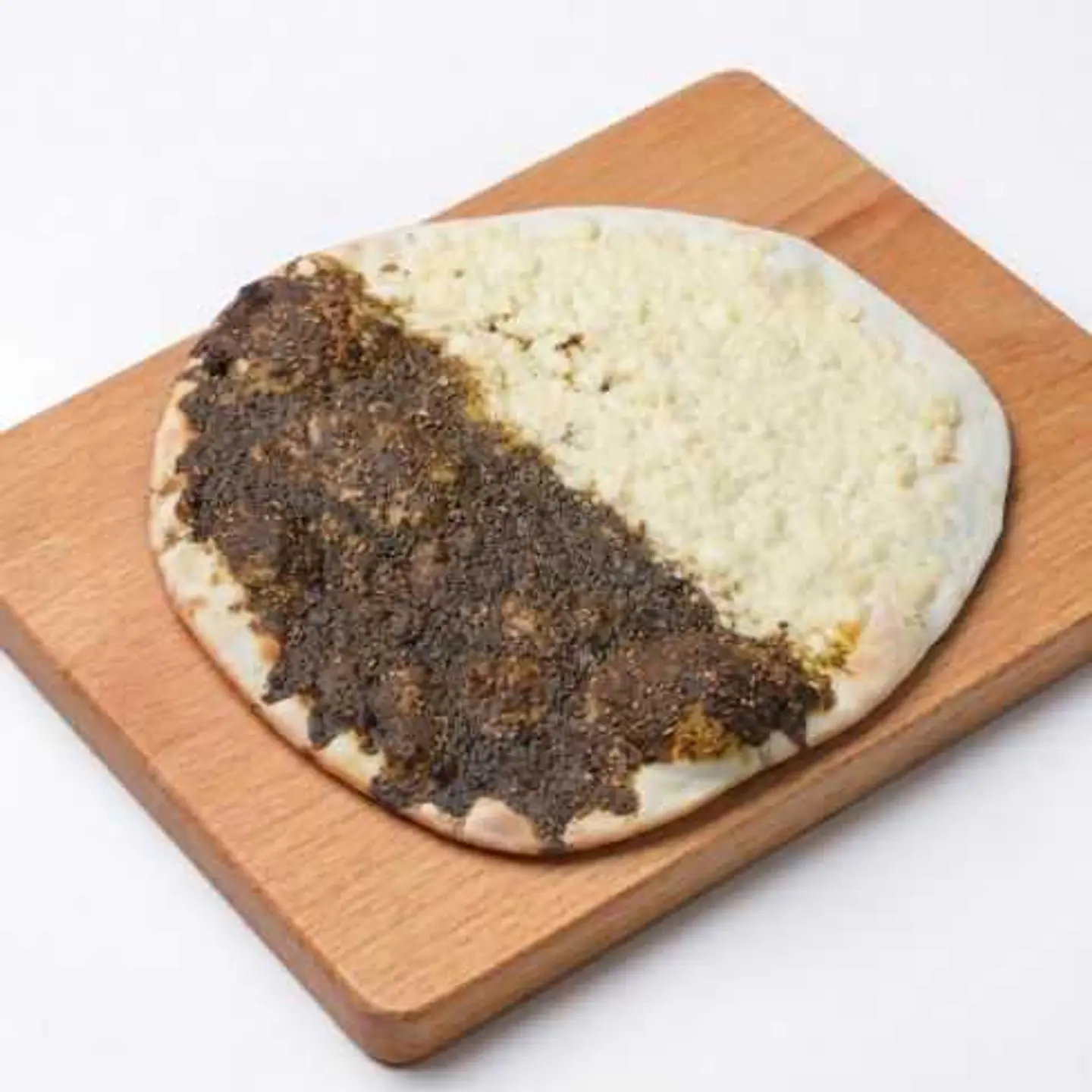 منقوشة نص زعتر نص جبنة