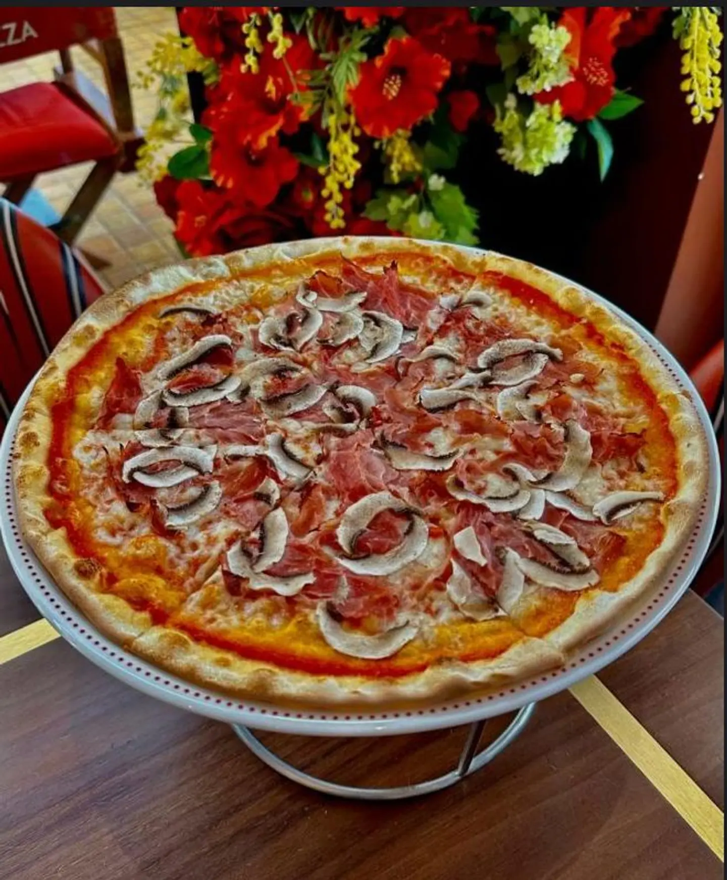 Pizza Regina