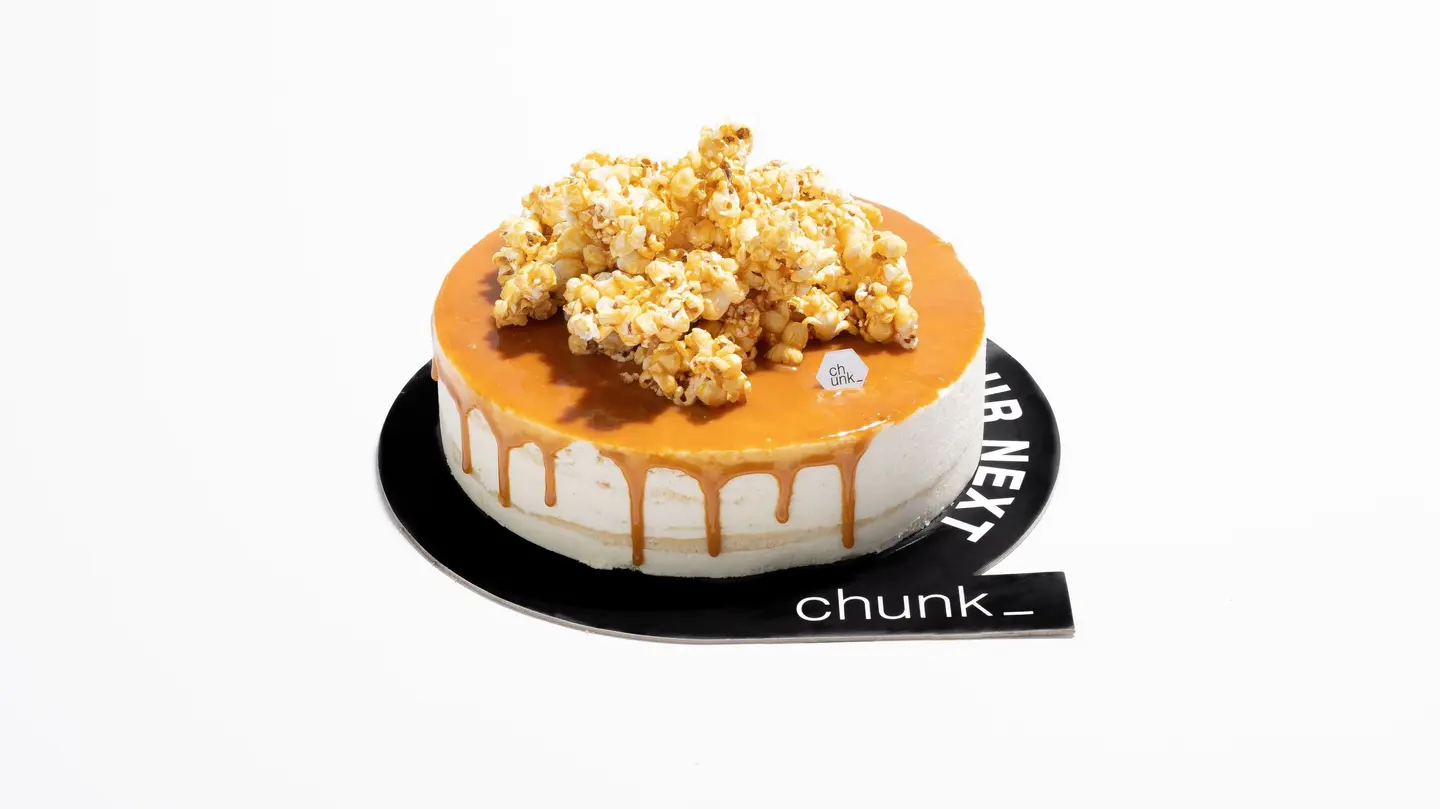 Salted Caramel Cake   Large