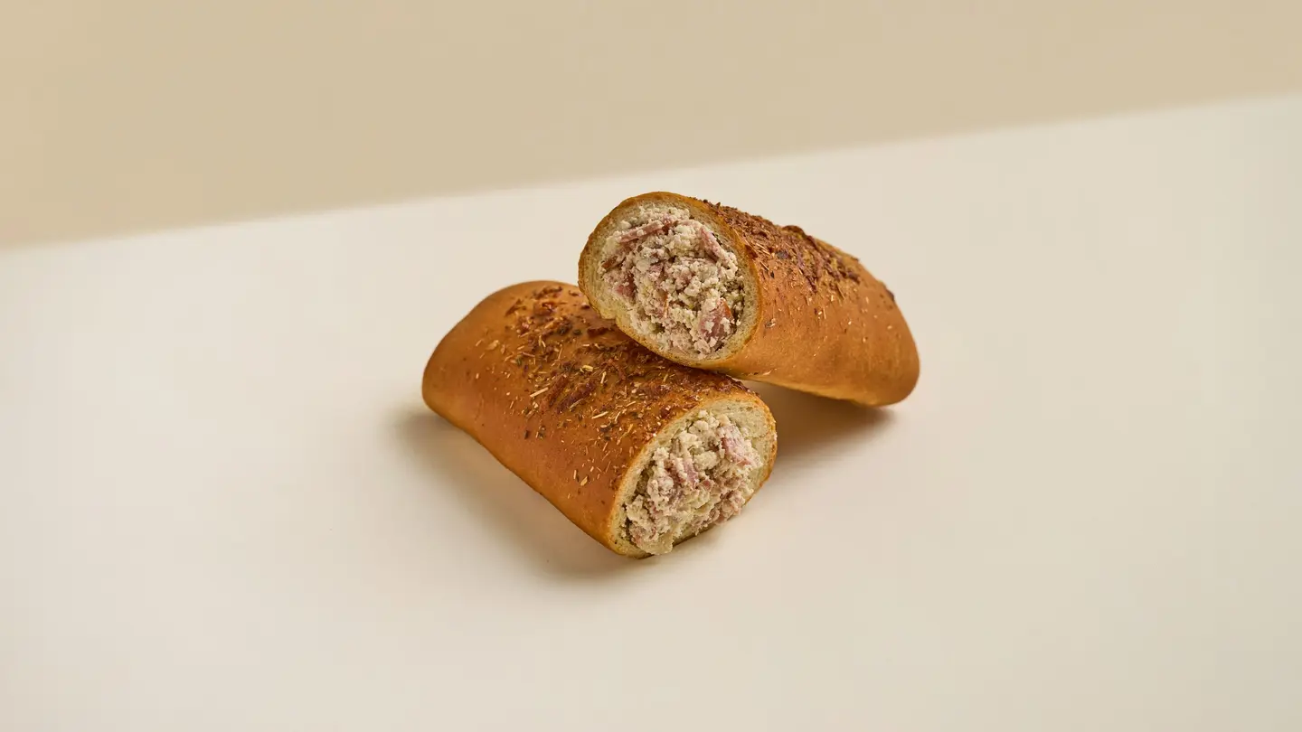 Turkey Pretzel With Cream Cheese