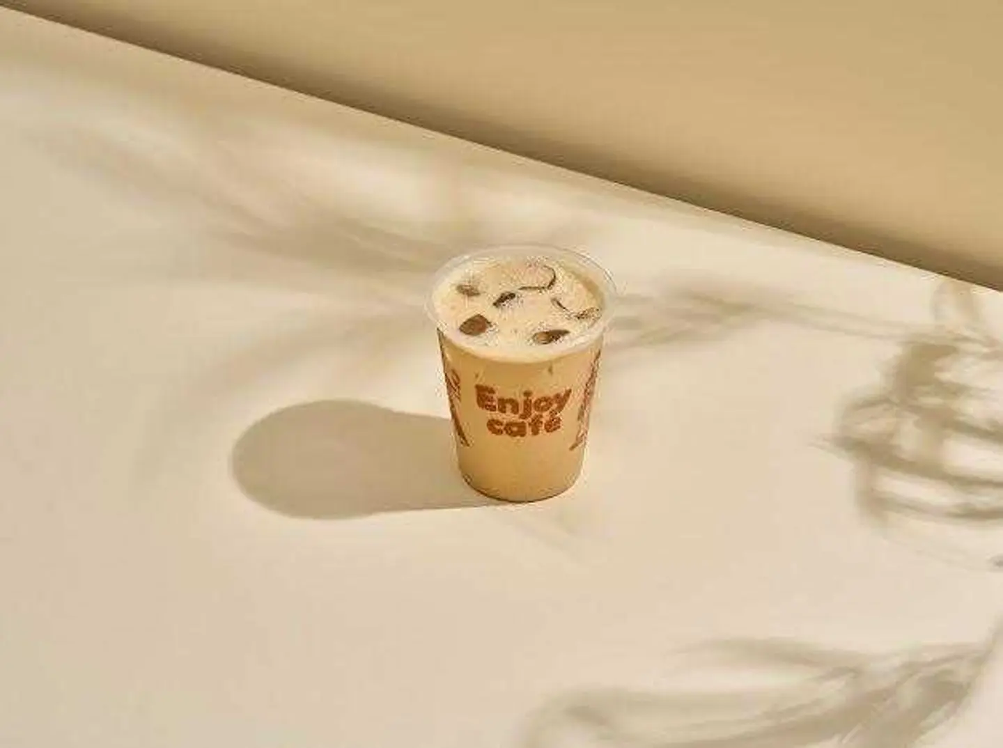 Iced Shaken White Mocha