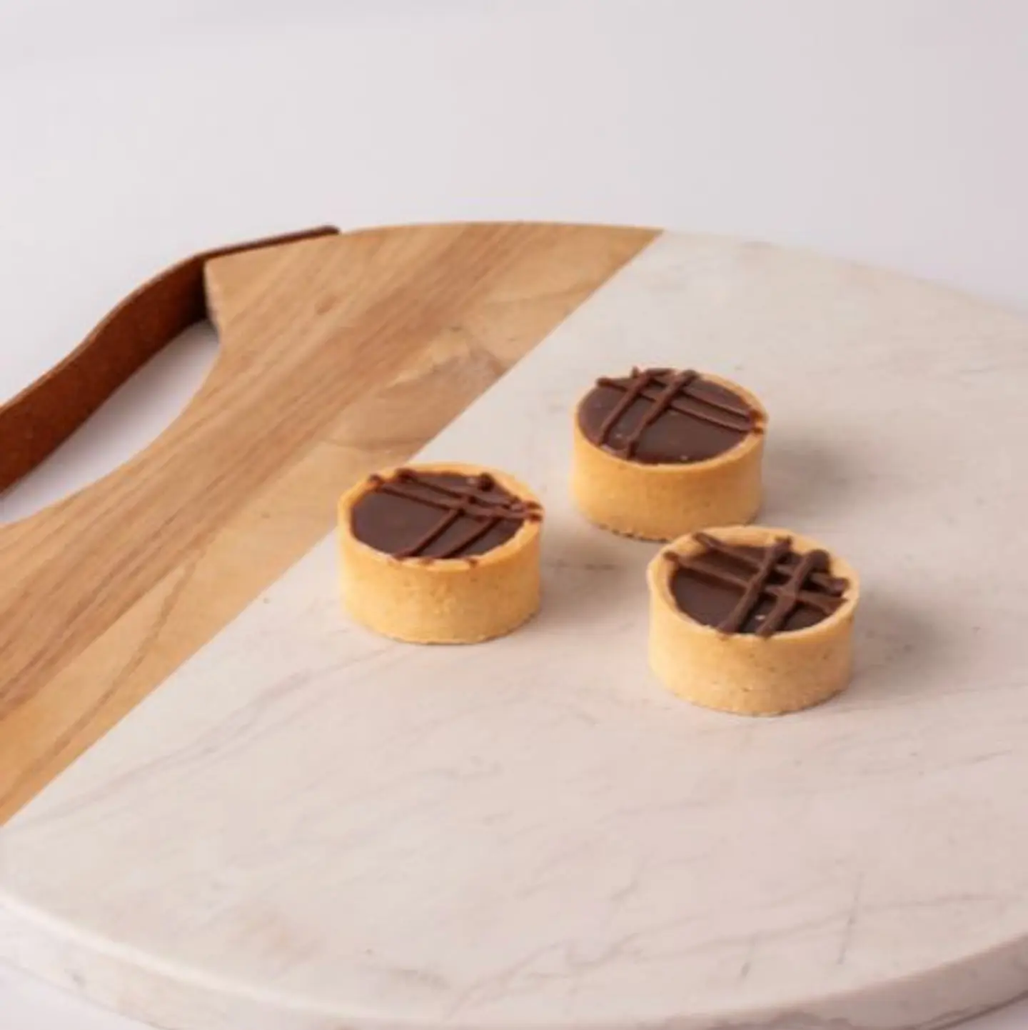 Mini Chocolate Tarts (6 Pcs)
