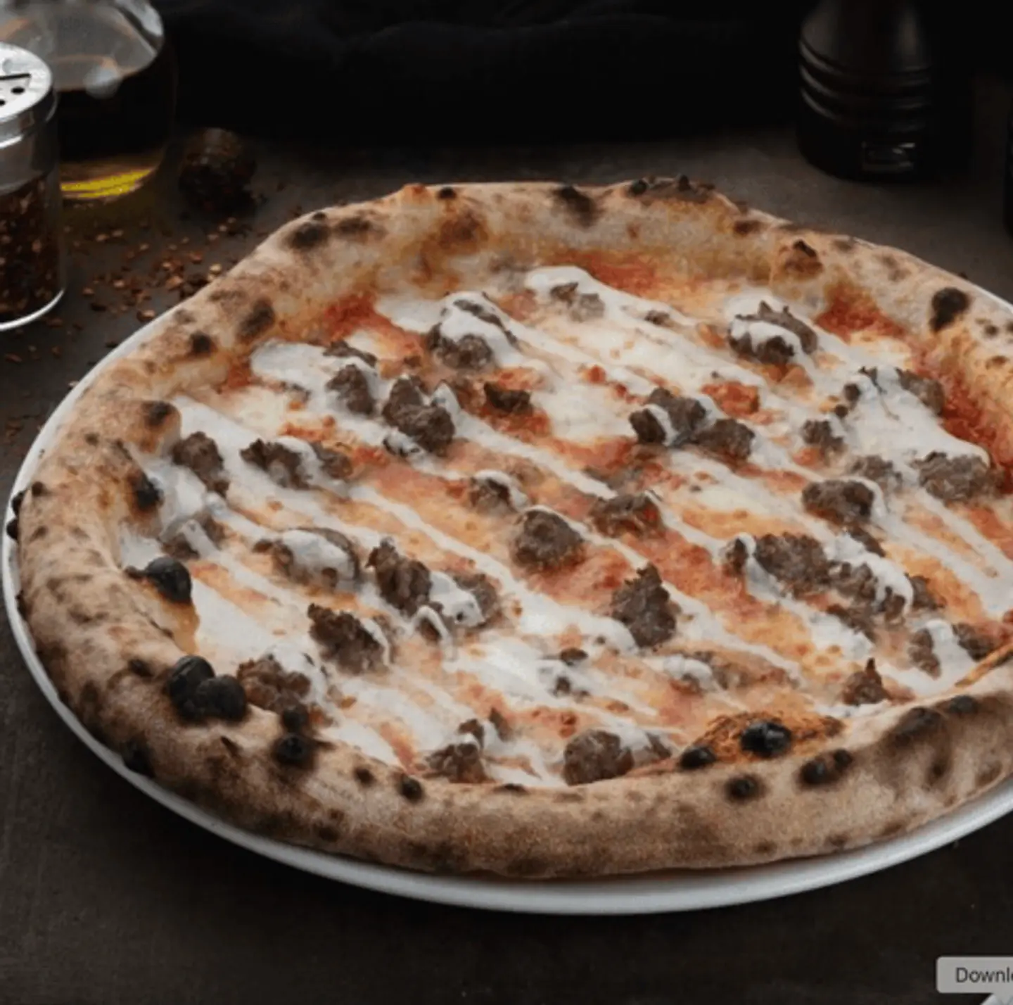 Salsiccia E Tartufo
