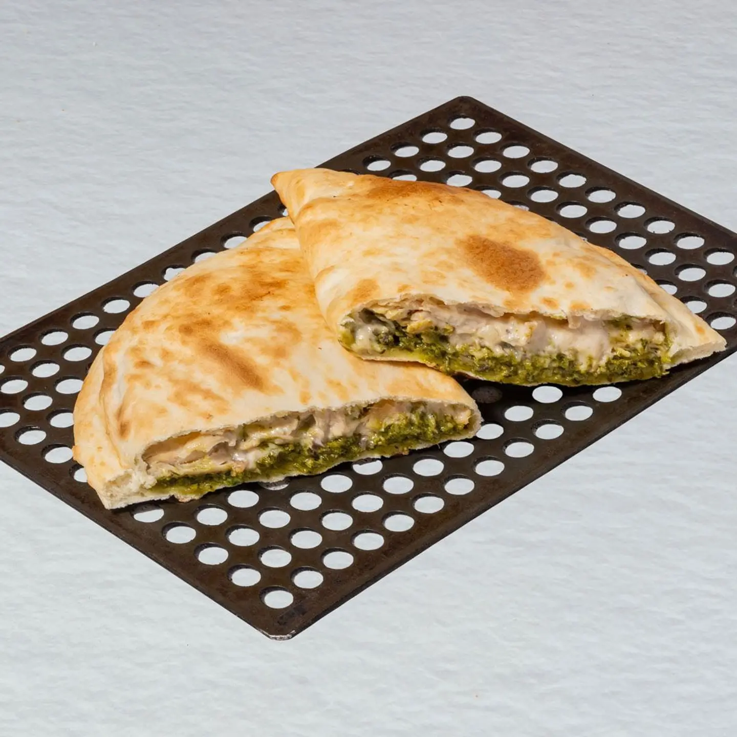 فطيرة بدجاج ألفريدو وبيستو