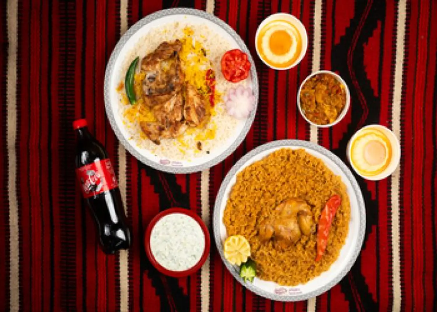 وجبة دجاج لنفرين
