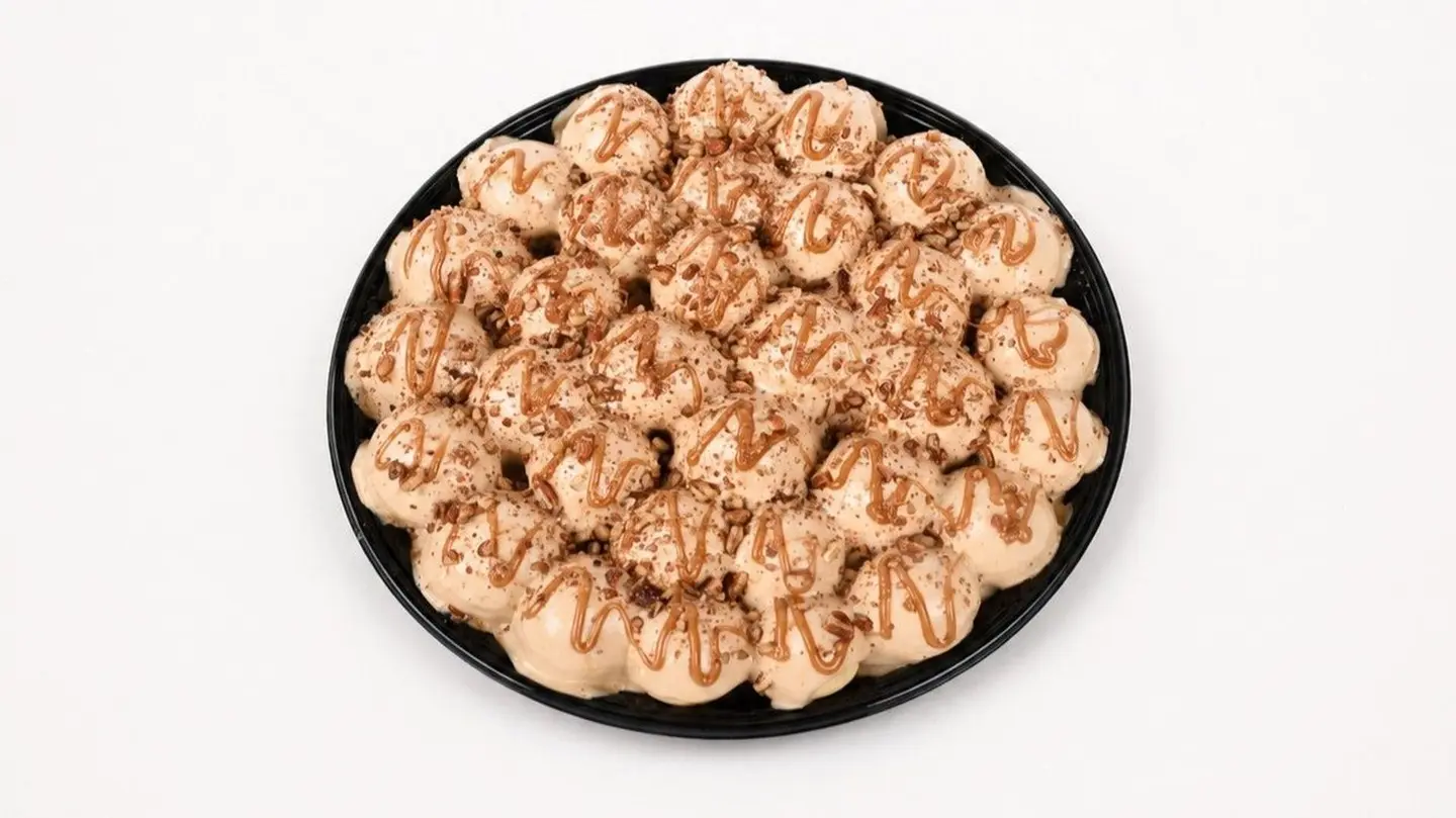 Truffle Dessert With Pecan Sauce