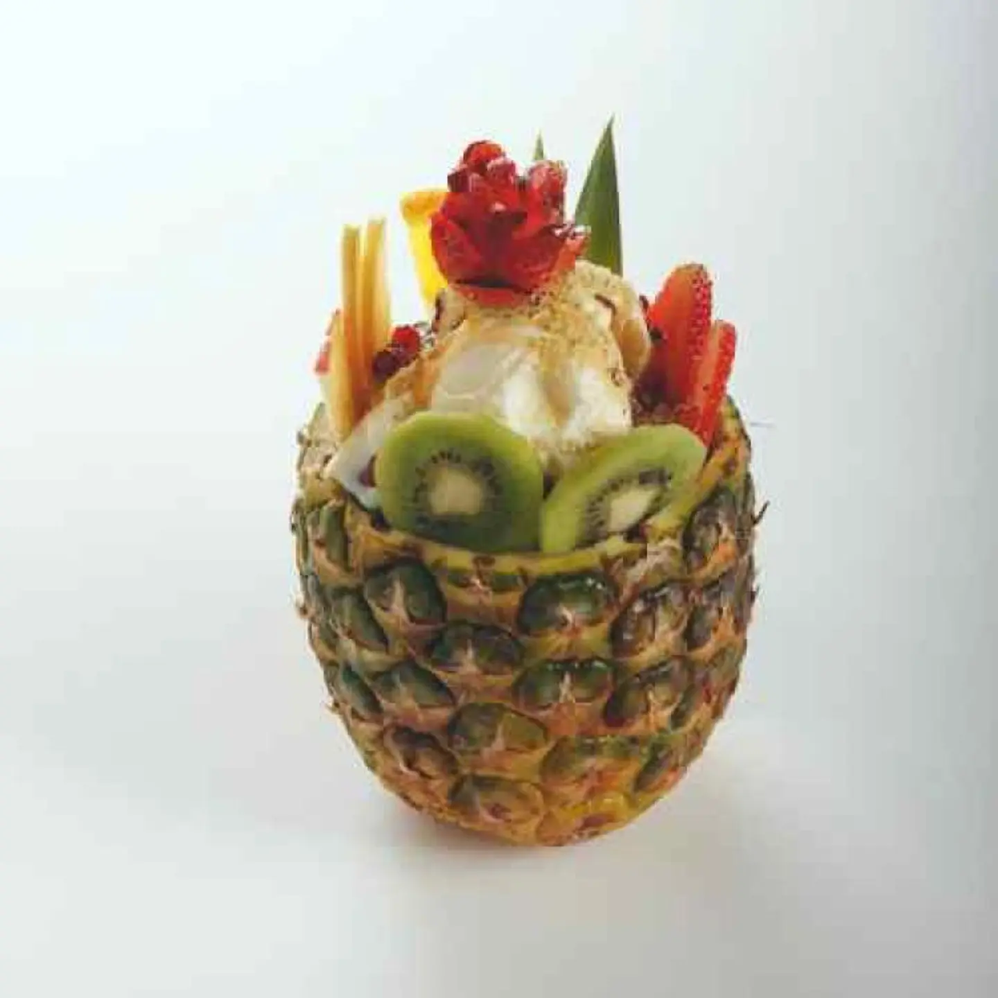 Whole Pineapple Mixed Fruits
