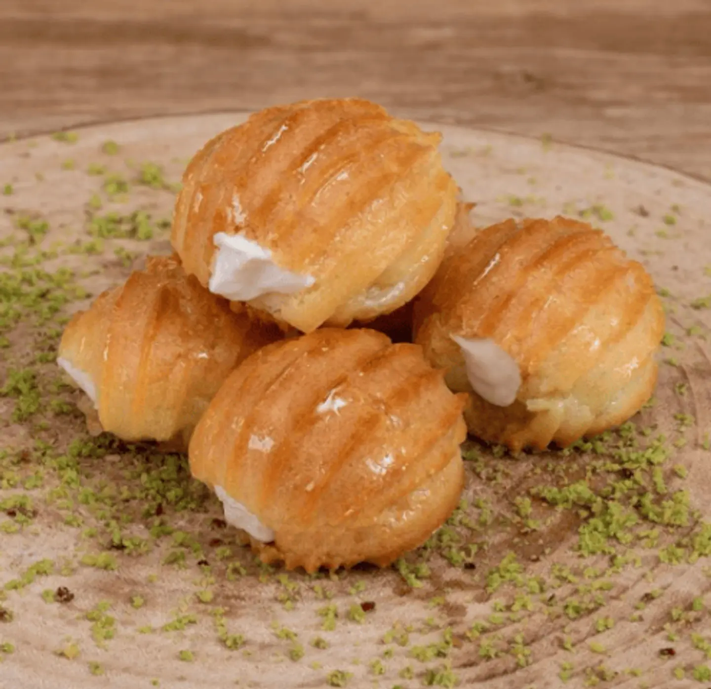 Grilled Dates With Cream