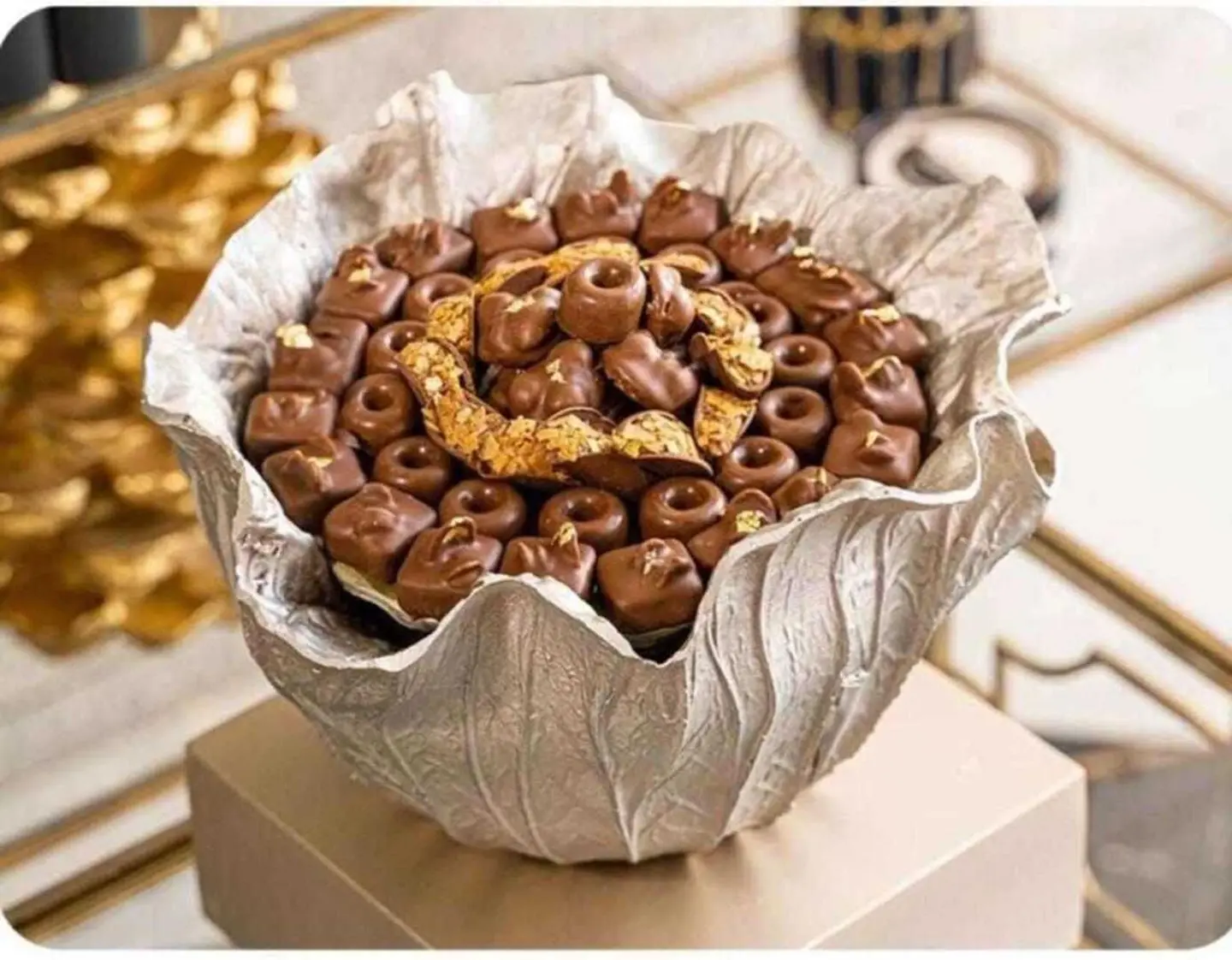 صينية شوكولاتة بلجيكية فاخرة ١٠
