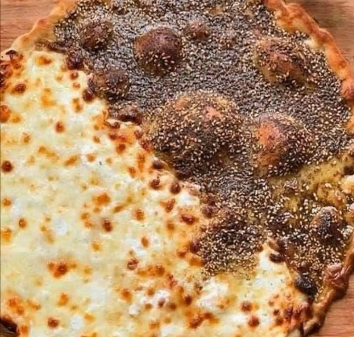 Mankoushe Half Jibneh Half Zaatar