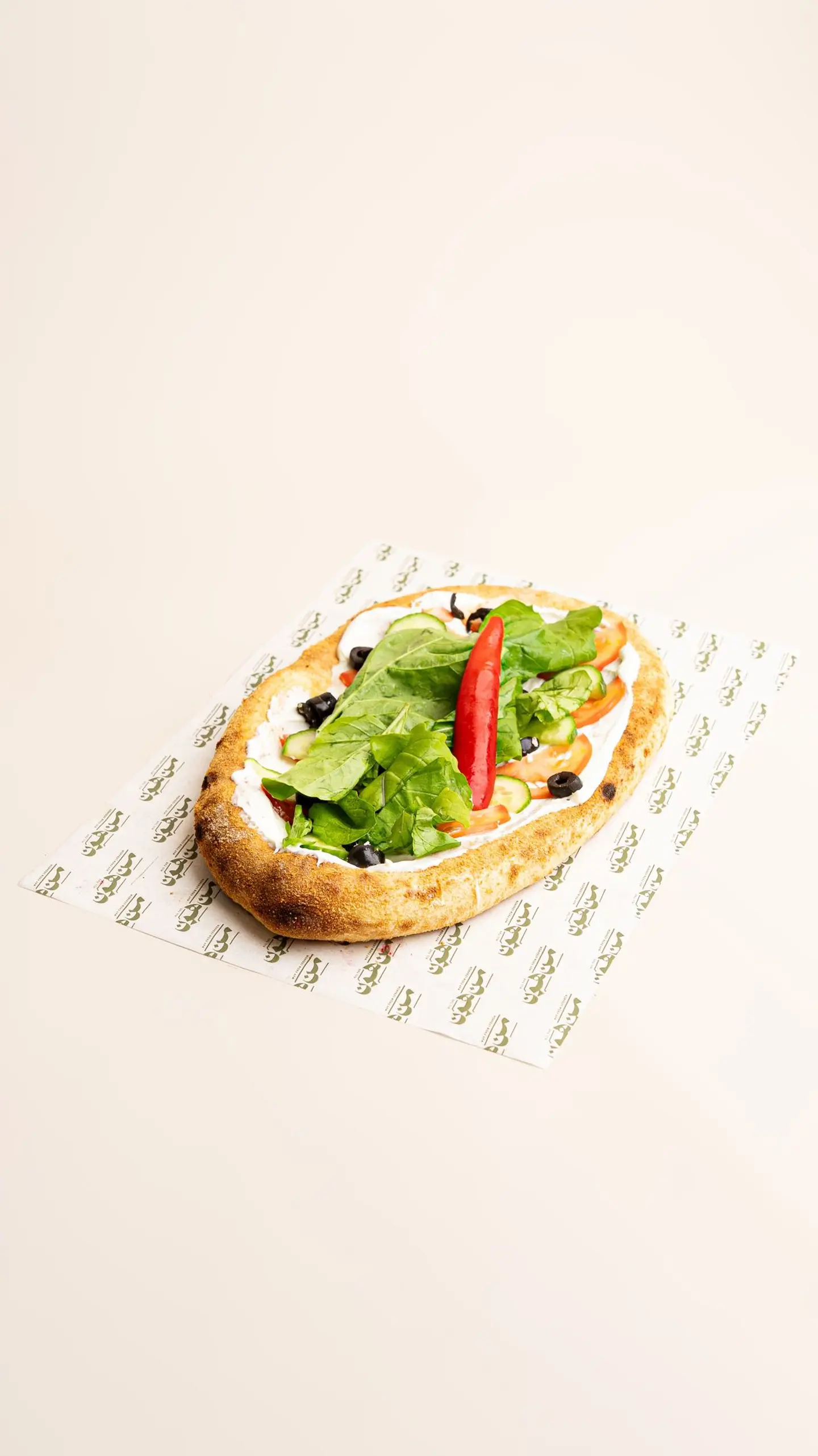 مناقيش لبنة مع خضار