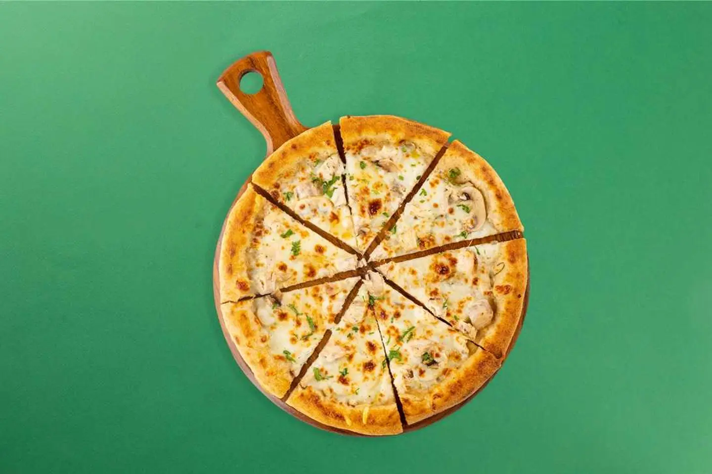 Chicken Alfredo Pizza Medium