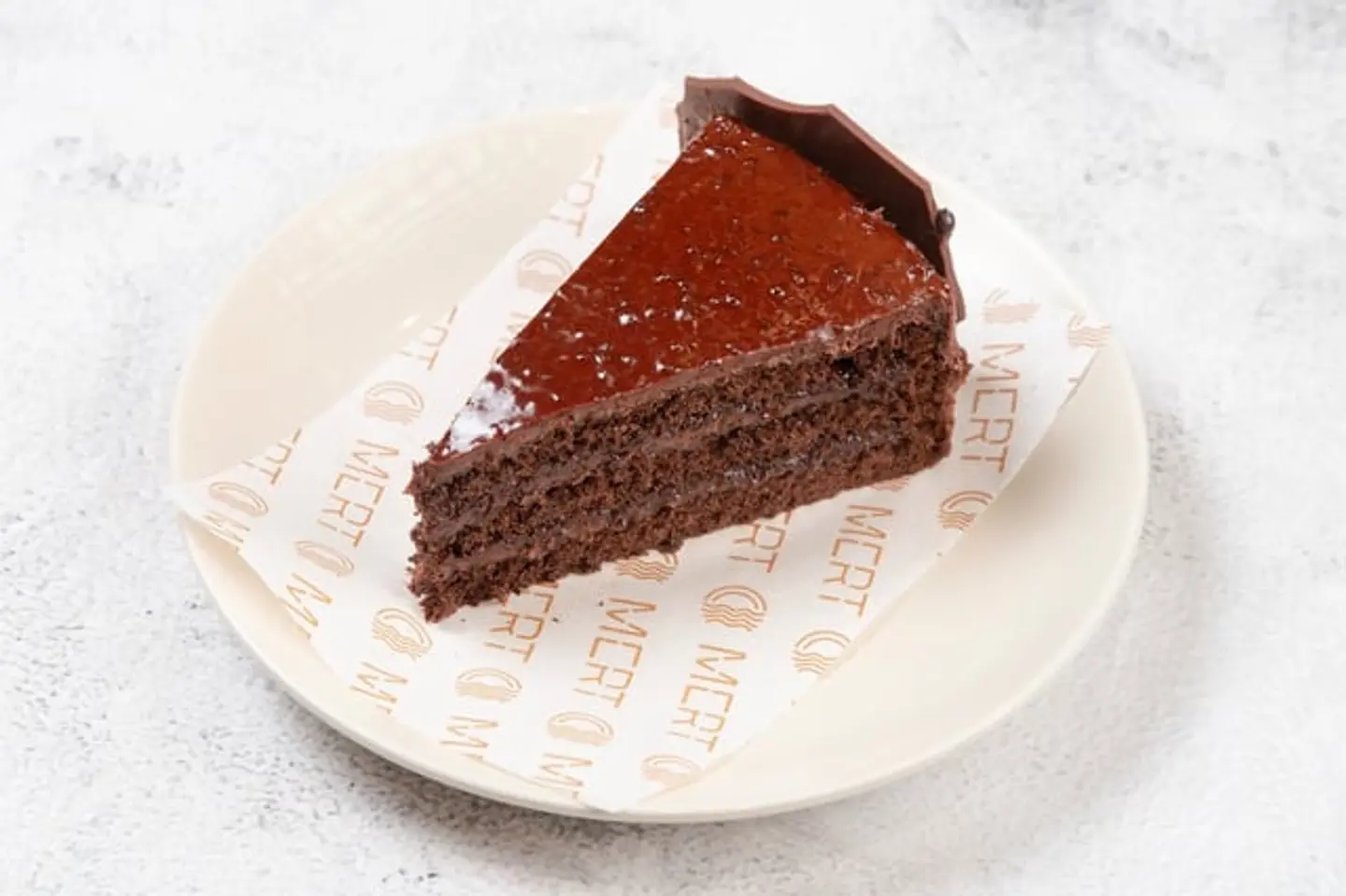 Crunchy Chocolate Cake