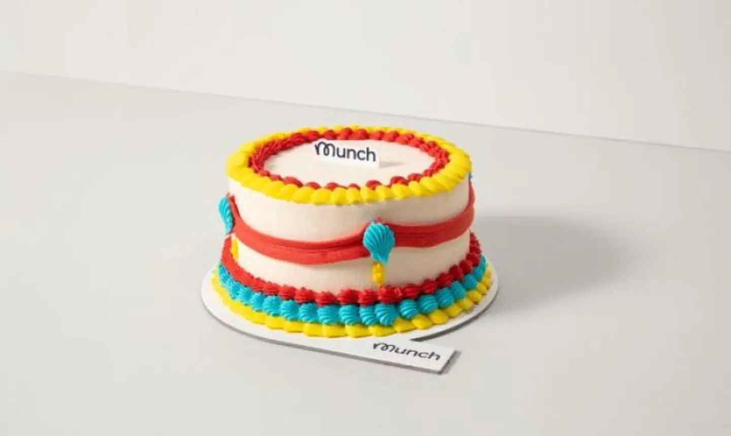 Red Vintage Cake