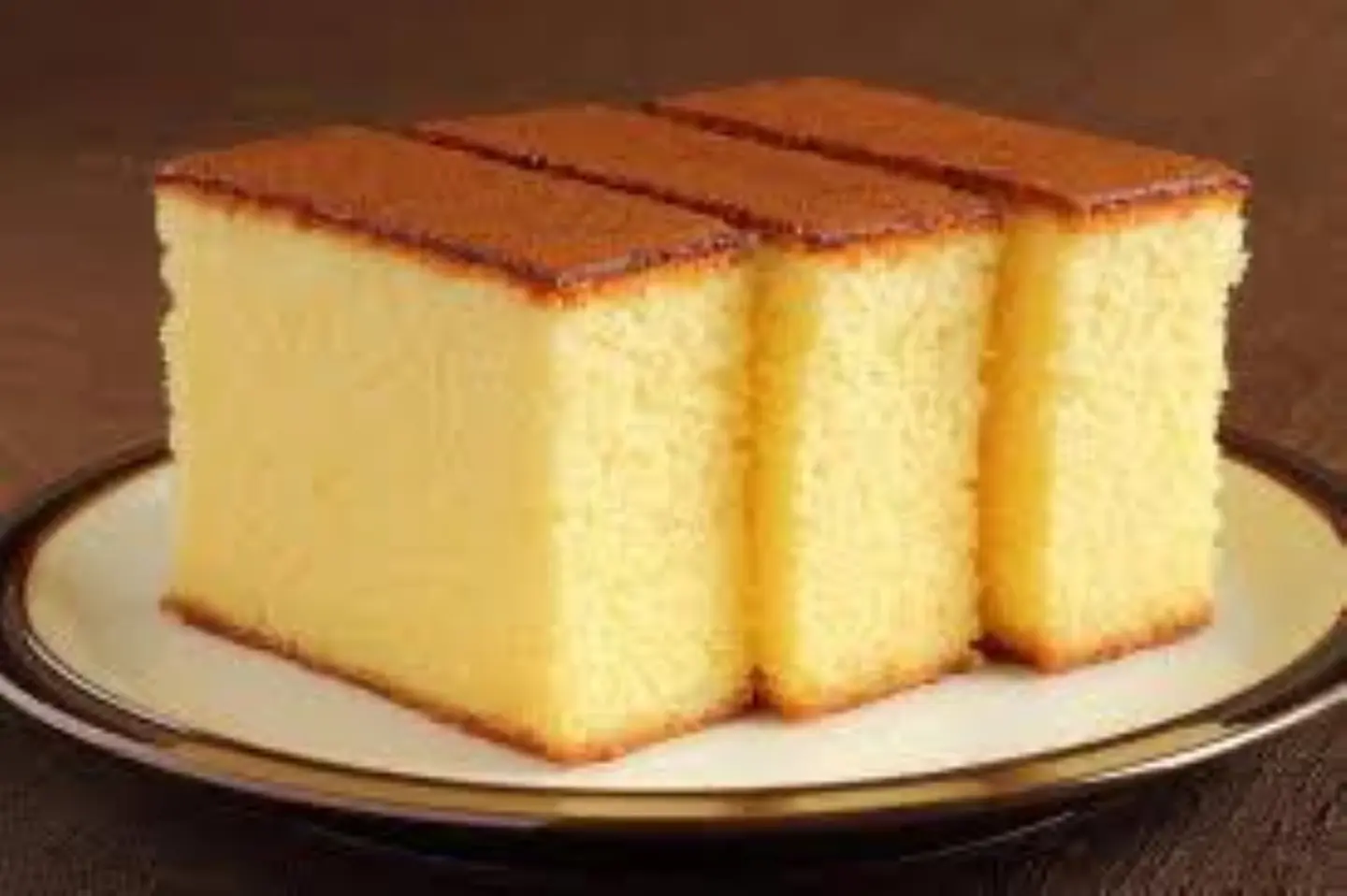Plain Cake 4 Pieces