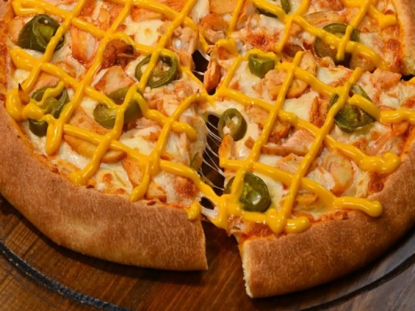Chicken Cheese Pizza
