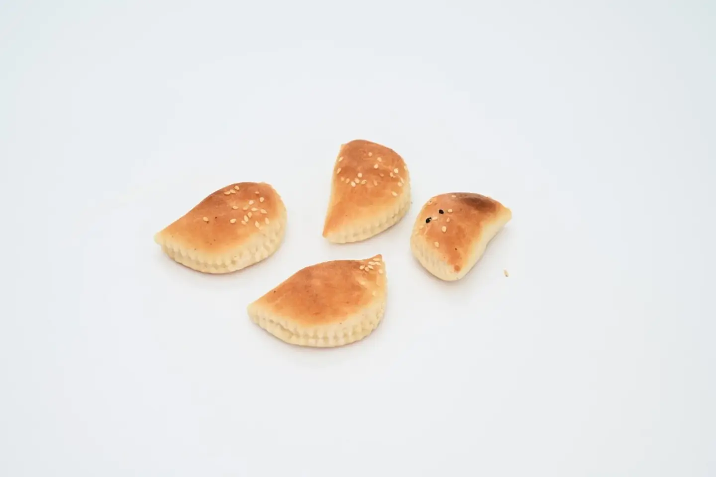 معجنات جبن صفراء شيدر