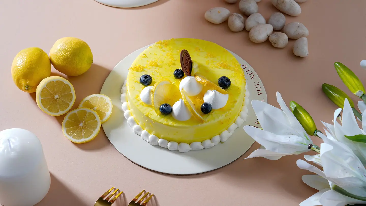 Medium Lemon Cake