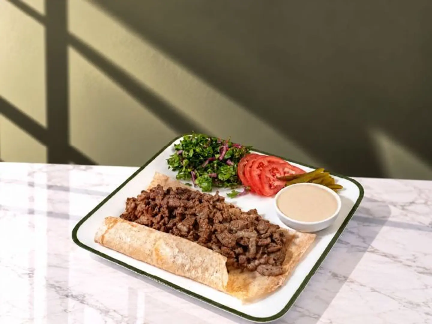 طبق شاورما لحم