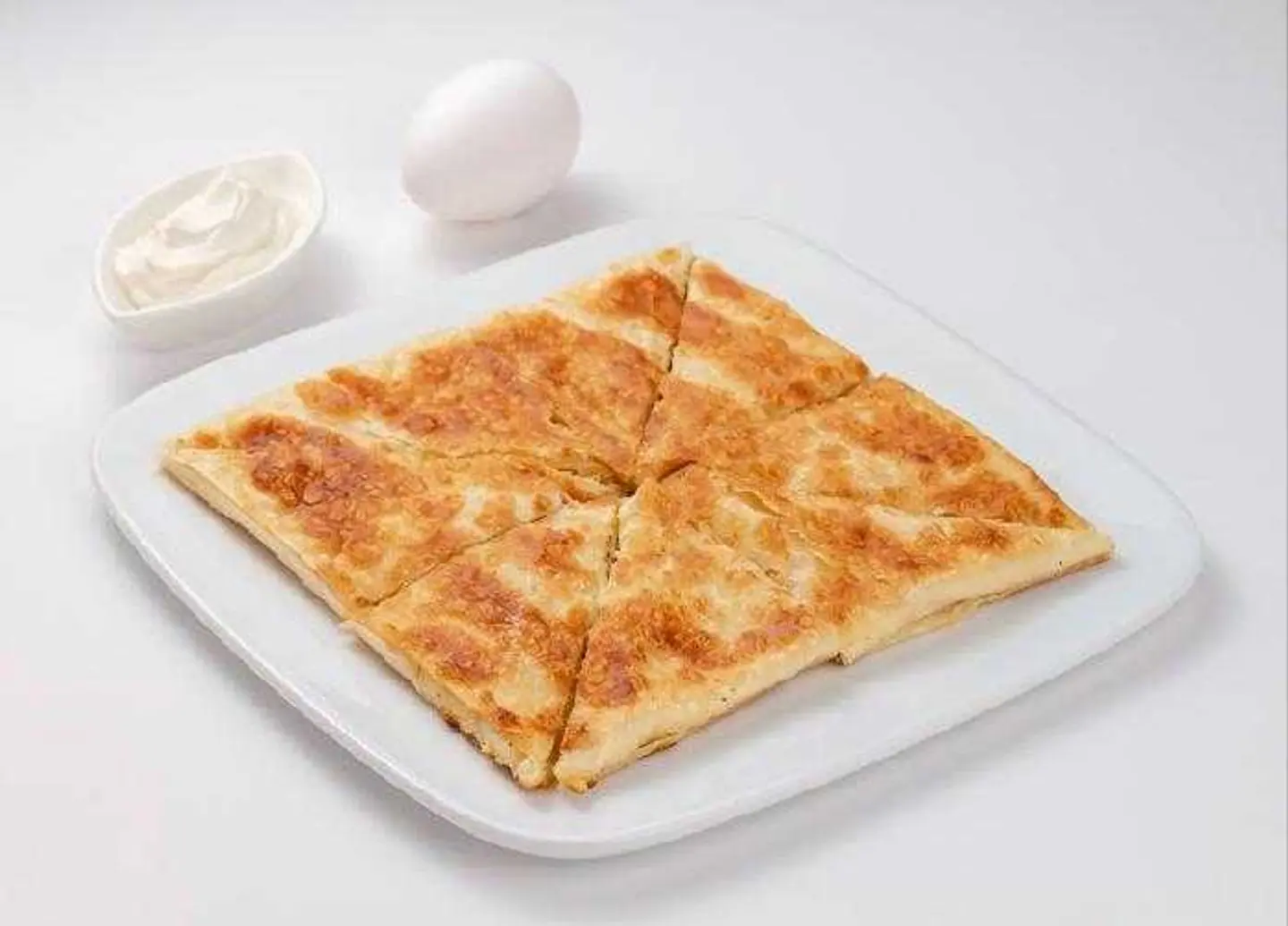 فطيرة جبنة كريم مع البيض
