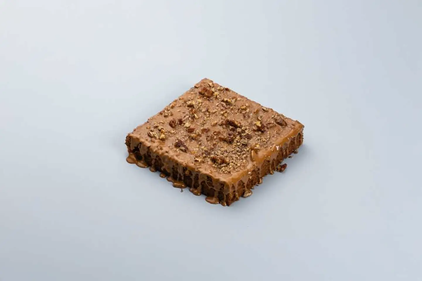 Box Date Cake With Pecan