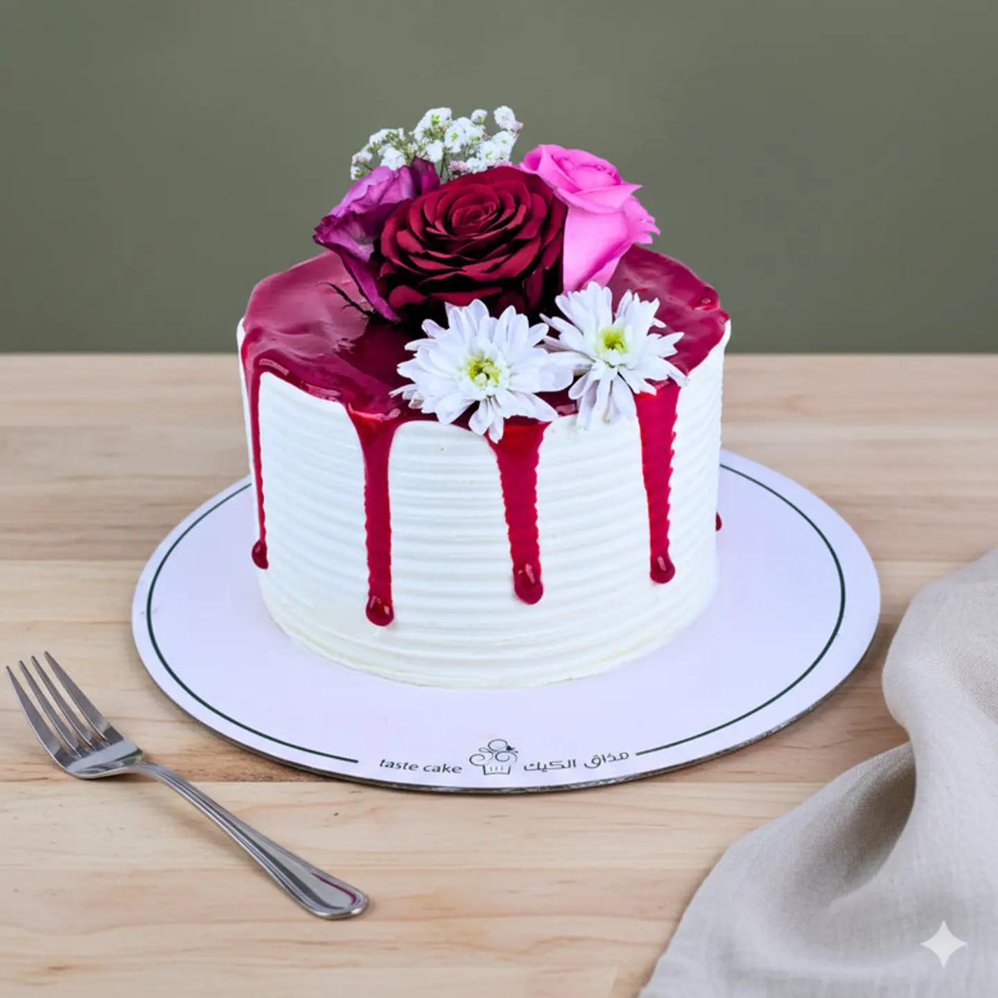 Naked Cake With Red Sauce