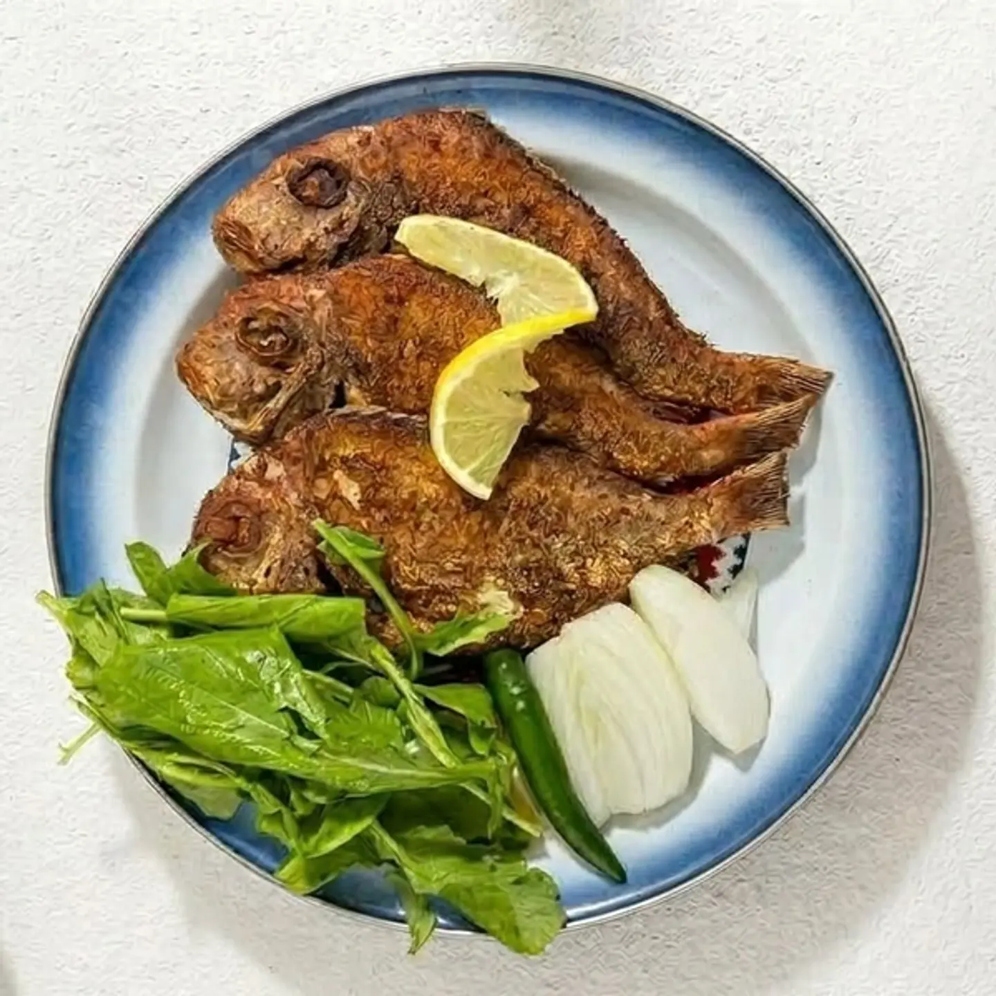 سمك عندق مقلي صغير