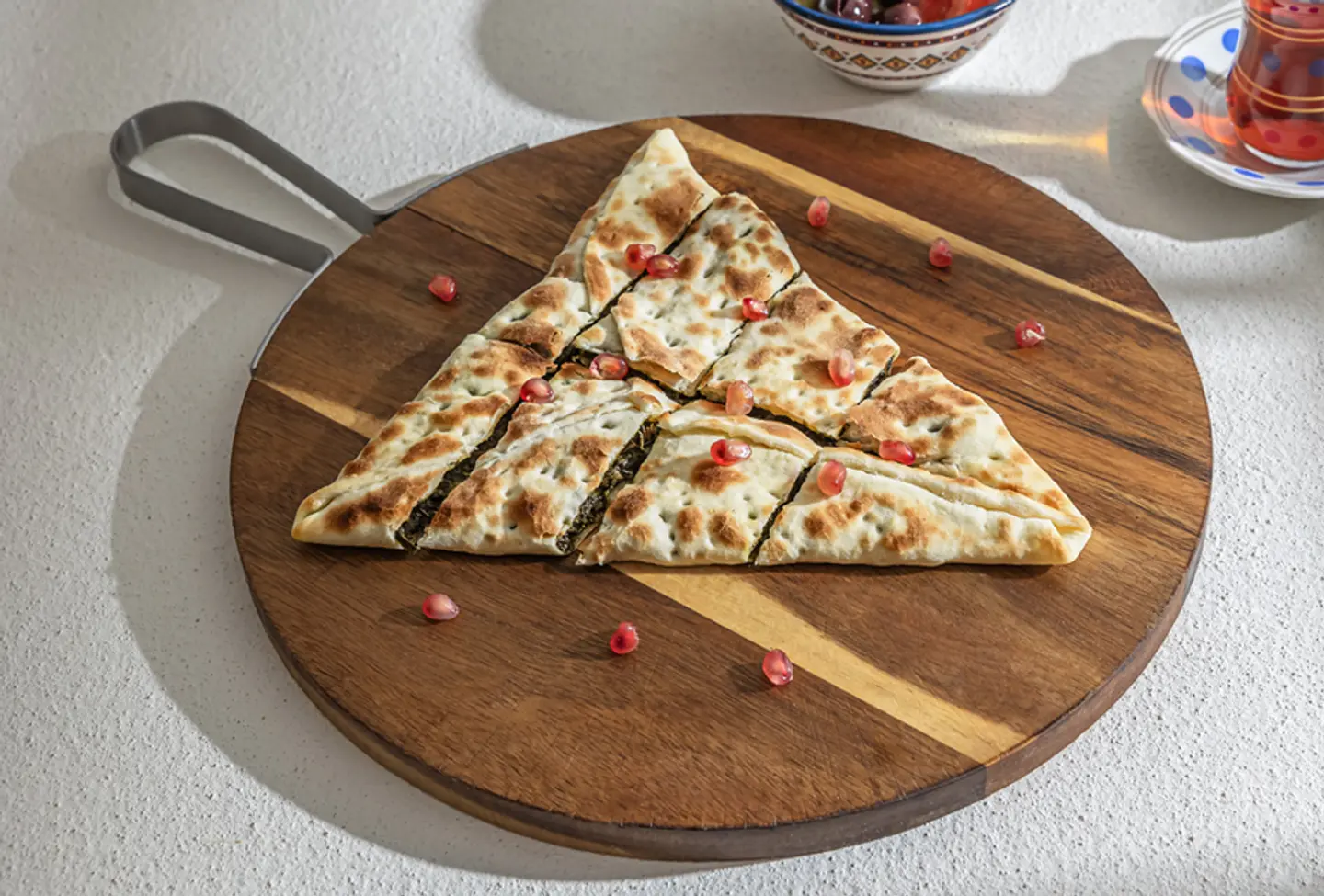 فطيرة سبانخ باللبنة