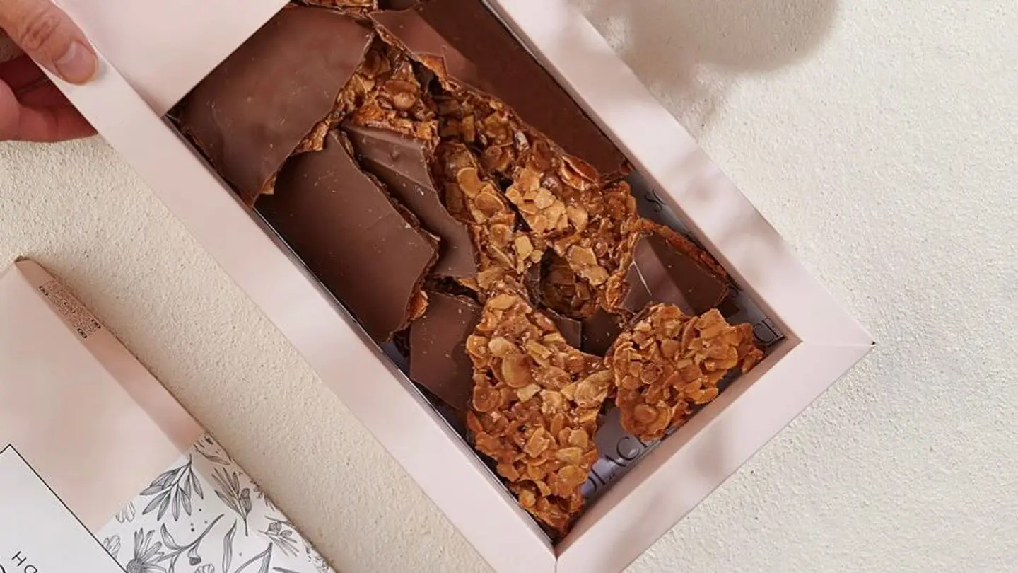Bariz Almond Solace002171