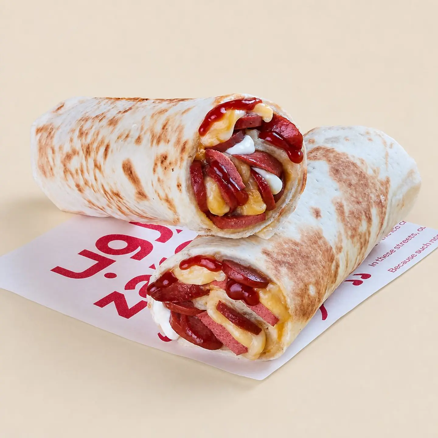 رول هوت دوغ بالجبنة