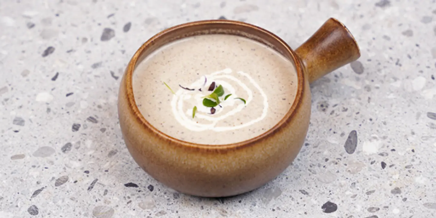 شوربة الدجاج والفطر