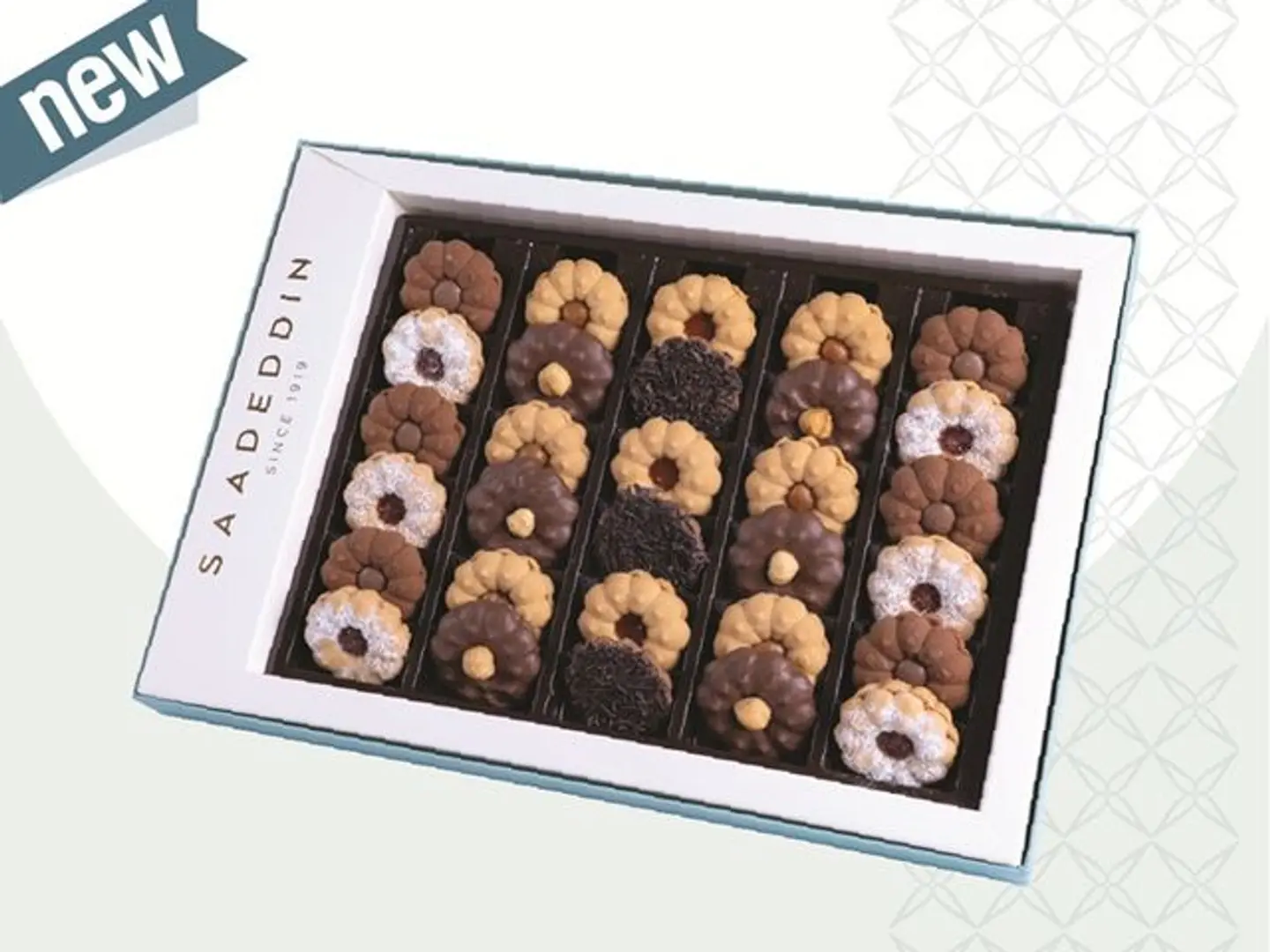 Vip Medium Assorted Sablé Petit Four Box