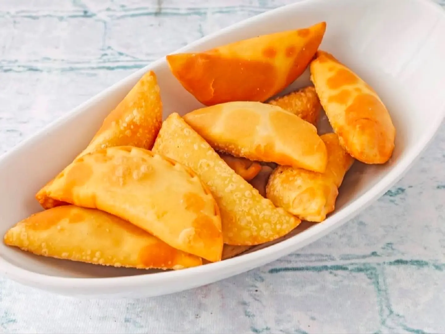سمبوسة بف جبنة بيضاء و نعناع - ربع كيلو