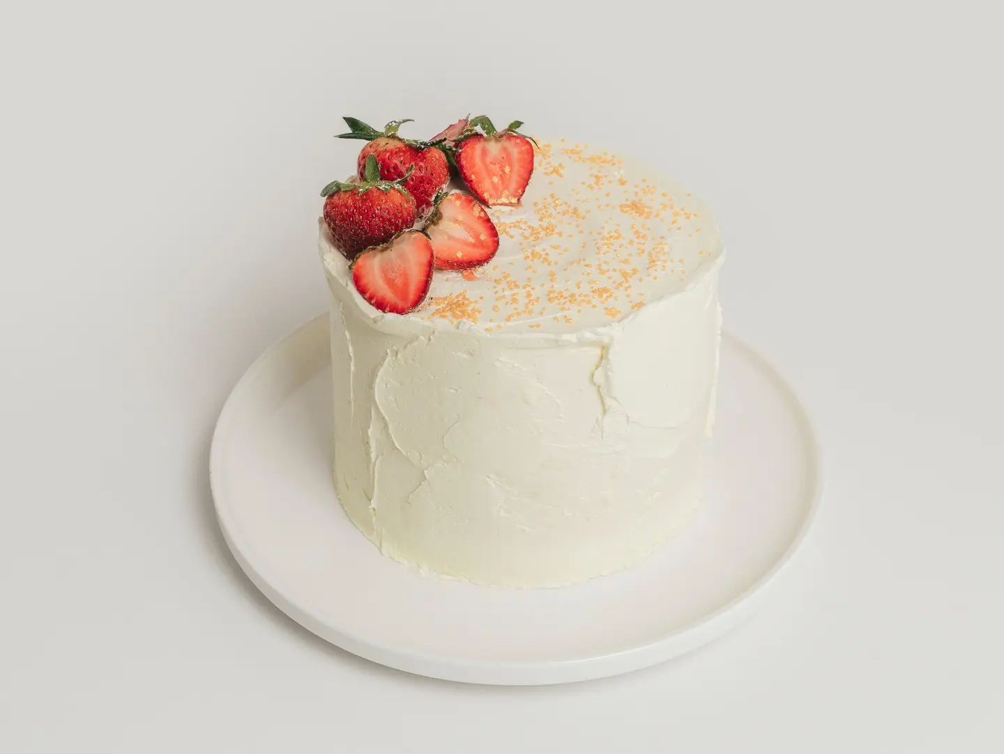 Strawberry Cake - 8 Inch (10   12 Person)
