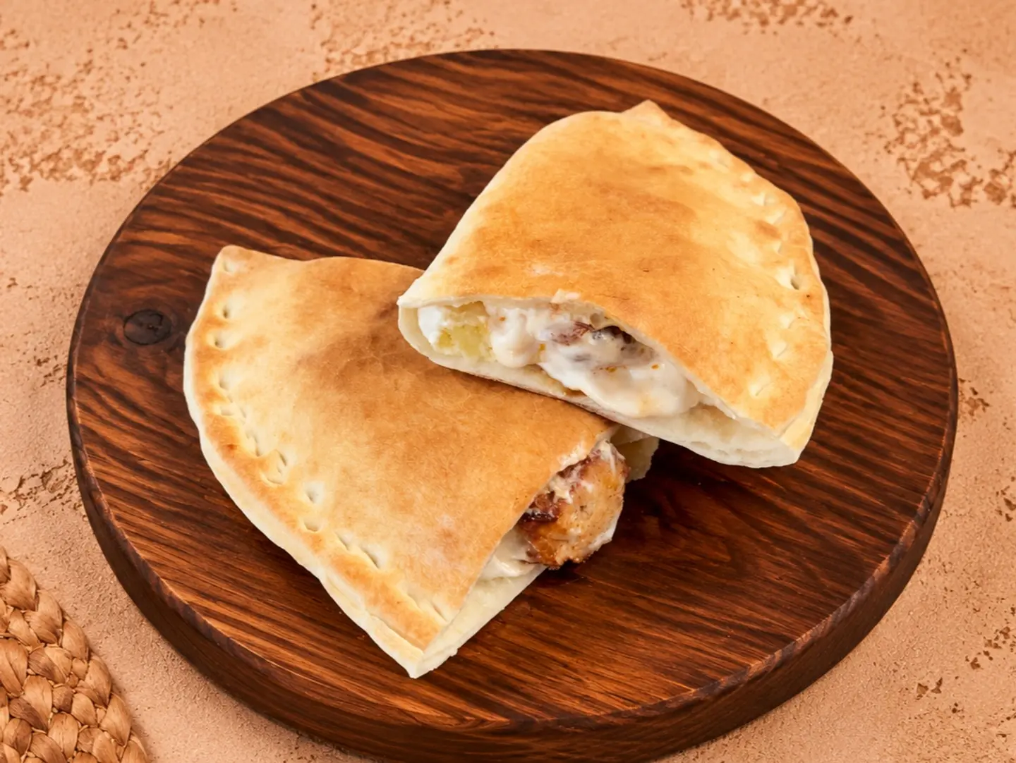 فطيرة كباب لحم باللبنة