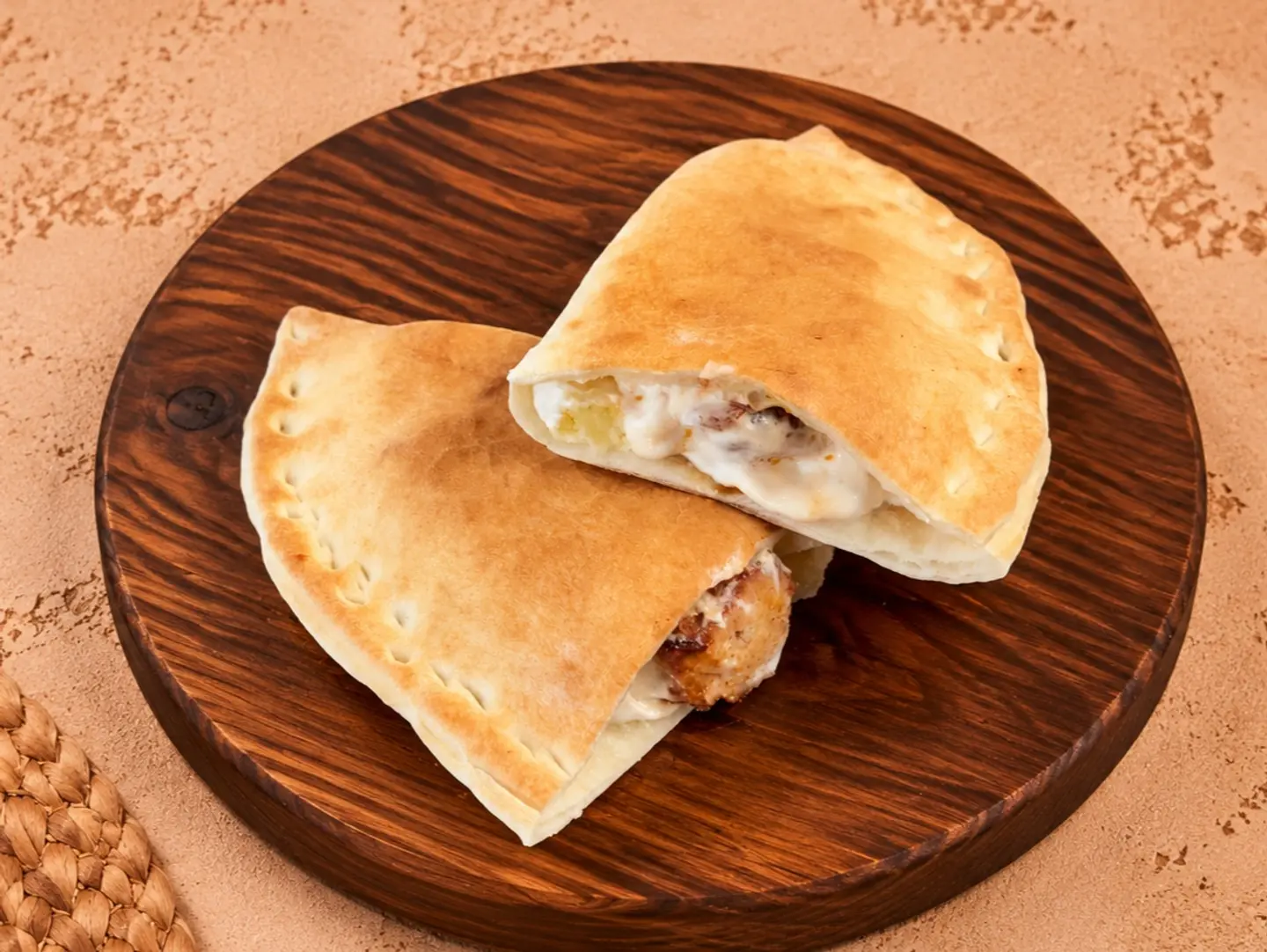 فطيره شيش طاوق باللبنة