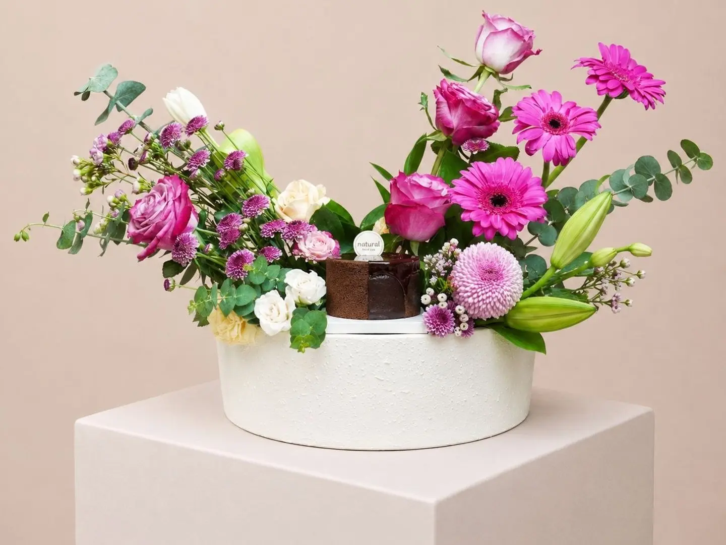 Rose Vase With Raspberry Cake Brûlée