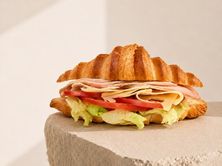 كرواسون التيركي والجبنة