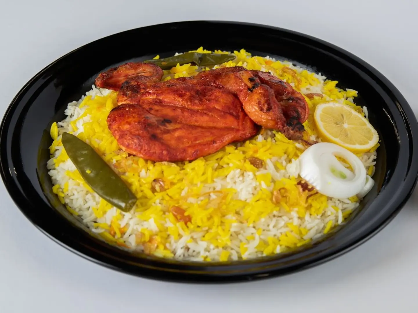Spicy Mazbi Chicken With Traditional Rice