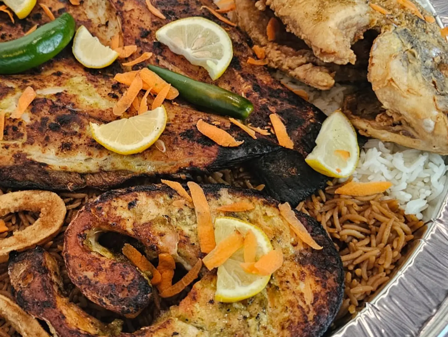 صحن أربعة أشخاص