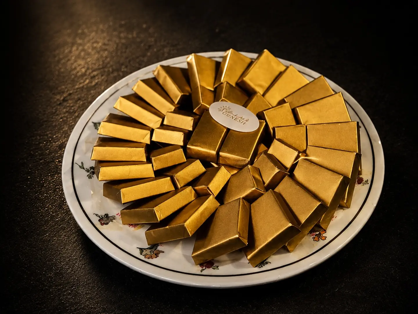Almond Pieces And Hazelnut Croquant Fillings