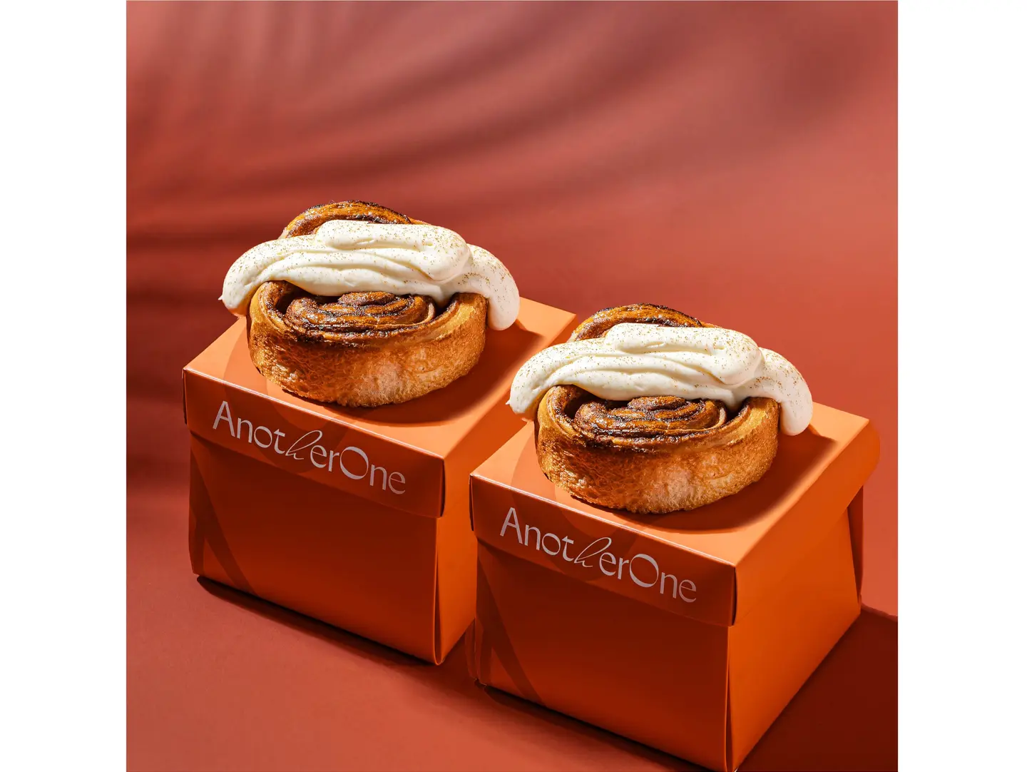 2 Cinnamon Roll