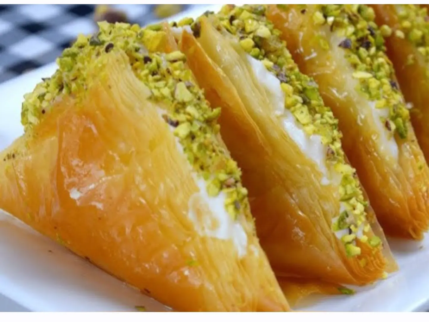 Kunafa Khsna Shees