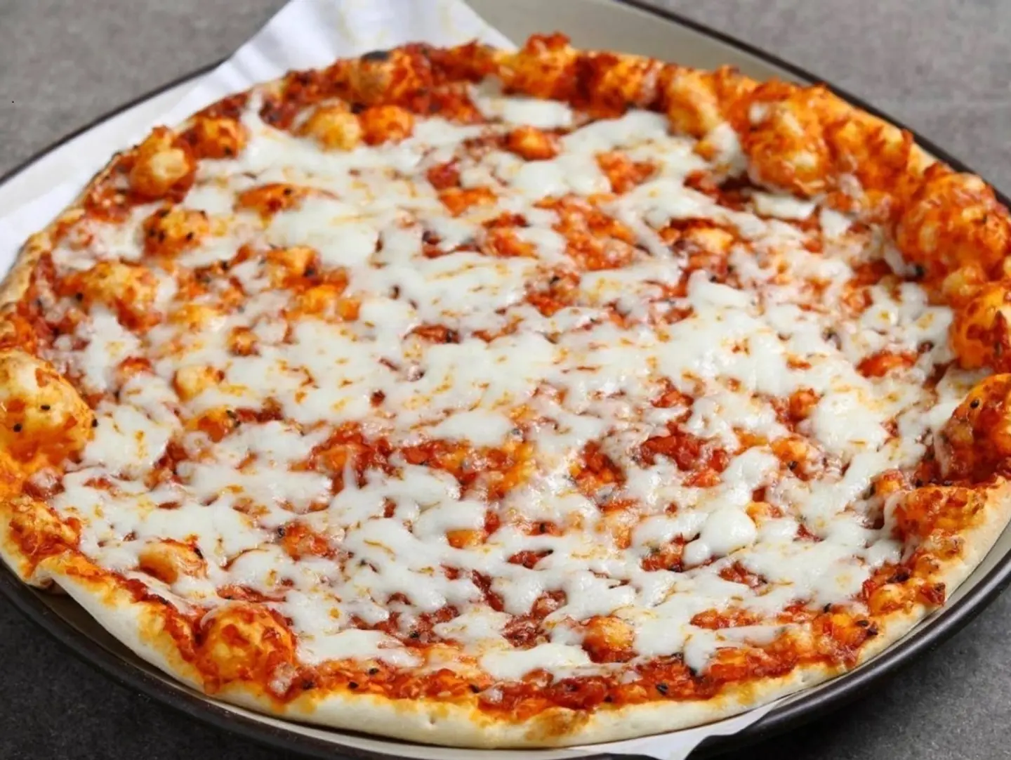 Muhammara With Cheese Manqusha